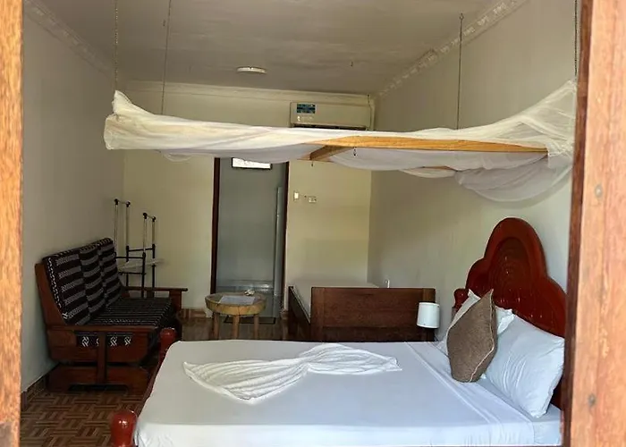 Zanzllywood Uroa Beach Apartments